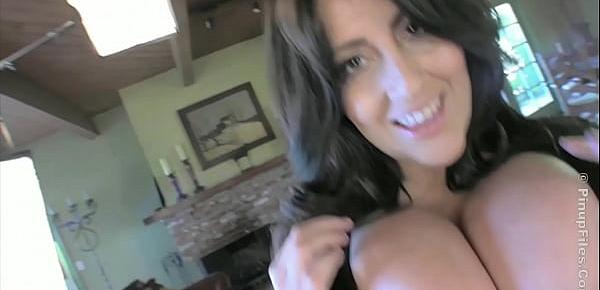  Antonella Kahllo Huge Tits Bursts Out Of Her Bra